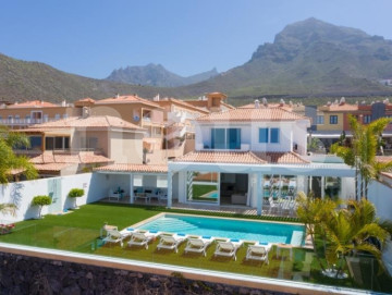 6 Bed  Villa/House for Sale, Costa Adeje (Madroñal), Tenerife - NP-03999