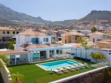 6 Bed  Villa/House for Sale, Costa Adeje (Madroñal), Tenerife - NP-03999