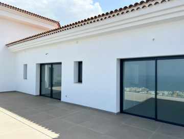 2 Bed  Flat / Apartment for Sale, Playa de las Americas, San Eugenio Alto, Tenerife - PT-PW-405