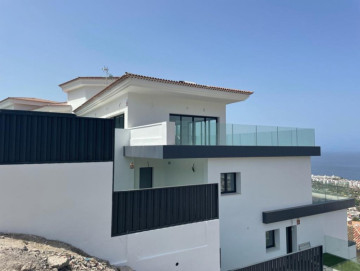 2 Bed  Flat / Apartment for Sale, Playa de las Americas, San Eugenio Alto, Tenerife - PT-PW-405