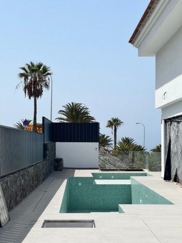 3 Bed  Property for Sale, Playa de las Americas, San Eugenio Alto, Tenerife - PT-PW-406