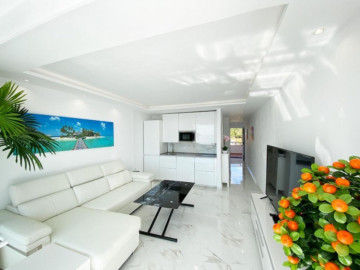 1 Bed  Flat / Apartment for Sale, Playa de las Americas, Tenerife, Tenerife - PT-PW-438