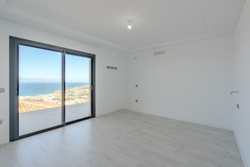3 Bed  Flat / Apartment for Sale, Santa Cruz de Tenerife, Tenerife - PT-PW-457