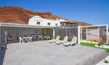 7 Bed  Villa/House for Sale, Playa Blanca, Lanzarote - LA-PB036s