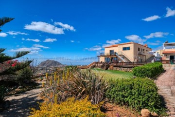 6 Bed  Villa/House for Sale, San Miguel De Abona, Tenerife - AZ-1759