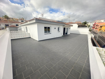 4 Bed  Villa/House for Sale, Los Realejos, Tenerife - IC-VCH11454