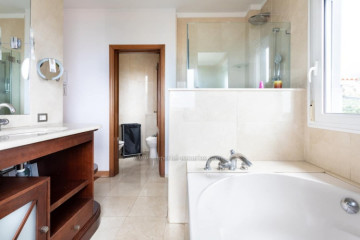 7 Bed  Villa/House for Sale, Puerto de la Cruz, Tenerife - IC-VCH11453