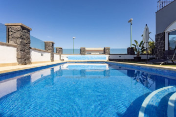 7 Bed  Villa/House for Sale, Puerto de la Cruz, Tenerife - IC-VCH11453