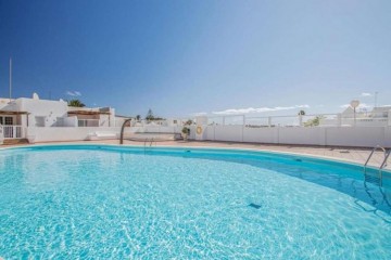 2 Bed  Villa/House for Sale, Playa Honda, Lanzarote - LA-LA2012s