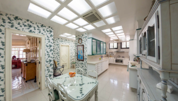 10 Bed  Villa/House for Sale, Maspalomas, Gran Canaria, Tenerife - NP-04095