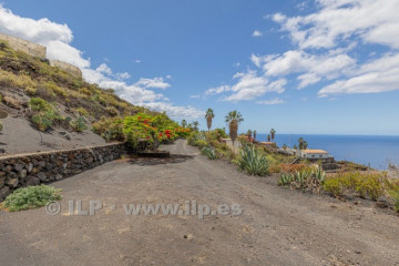 2 Bed  Villa/House for Sale, Puerto Naos, Los Llanos, La Palma - LP-L662