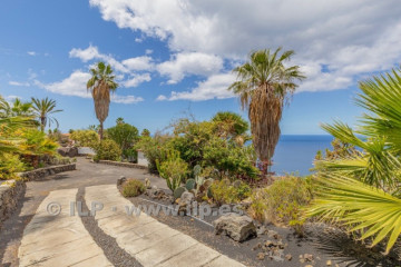 2 Bed  Villa/House for Sale, Puerto Naos, Los Llanos, La Palma - LP-L662