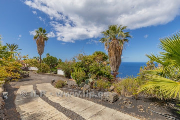 2 Bed  Villa/House for Sale, Puerto Naos, Los Llanos, La Palma - LP-L662