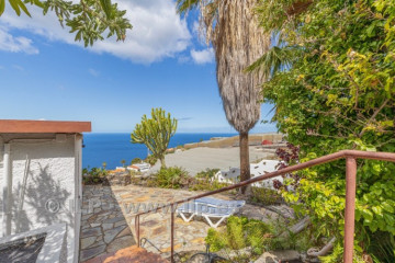 2 Bed  Villa/House for Sale, Puerto Naos, Los Llanos, La Palma - LP-L662