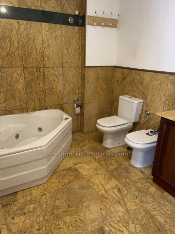 2 Bed  Flat / Apartment to Rent, Puerto de la Cruz, Tenerife - IC-API11503