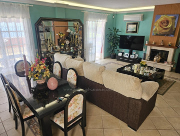 4 Bed  Villa/House for Sale, Santa Ursula, Tenerife - IC-VCH11530