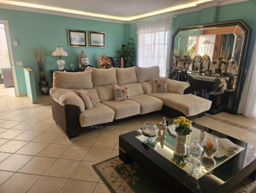 4 Bed  Villa/House for Sale, Santa Ursula, Tenerife - IC-VCH11530