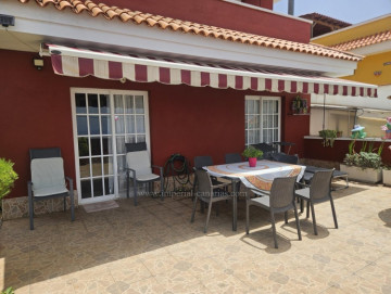4 Bed  Villa/House for Sale, Santa Ursula, Tenerife - IC-VCH11530