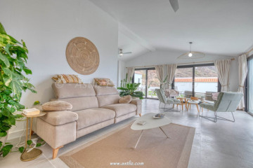 5 Bed  Villa/House for Sale, La Caldera, Santiago Del Teide, Tenerife - AZ-1786