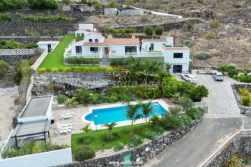 5 Bed  Villa/House for Sale, La Caldera, Santiago Del Teide, Tenerife - AZ-1786