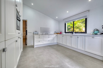 5 Bed  Villa/House for Sale, La Caldera, Santiago Del Teide, Tenerife - AZ-1786