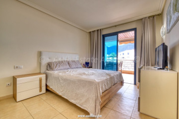 1 Bed  Flat / Apartment for Sale, Puerto De Santiago, Santiago Del Teide, Tenerife - AZ-1790