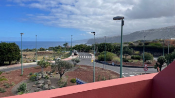 2 Bed  Flat / Apartment for Sale, Puerto de la Cruz, Tenerife - IC-VAP11548