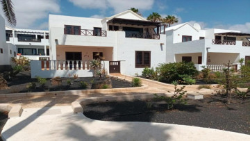 3 Bed  Villa/House for Sale, Costa Teguise, Lanzarote - LA-LA2020