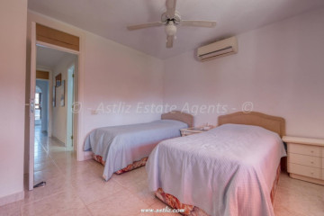 2 Bed  Flat / Apartment for Sale, Puerto De Santiago, Santiago Del Teide, Tenerife - AZ-1795