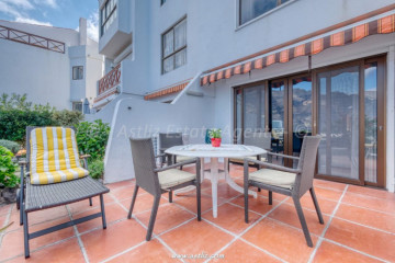 2 Bed  Flat / Apartment for Sale, Puerto De Santiago, Santiago Del Teide, Tenerife - AZ-1795