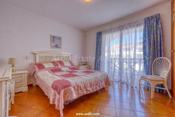 1 Bed  Flat / Apartment for Sale, Puerto De Santiago, Santiago Del Teide, Tenerife - AZ-1806