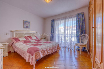 1 Bed  Flat / Apartment for Sale, Puerto De Santiago, Santiago Del Teide, Tenerife - AZ-1806