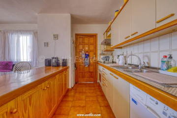 1 Bed  Flat / Apartment for Sale, Puerto De Santiago, Santiago Del Teide, Tenerife - AZ-1806