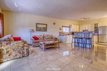 3 Bed  Villa/House for Sale, Tijoco Bajo, Adeje, Tenerife - AZ-1810