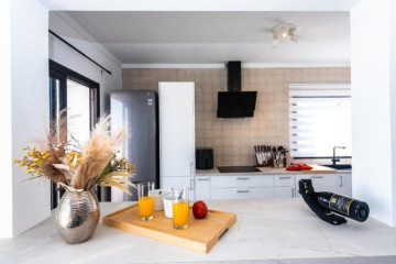 5 Bed  Villa/House for Sale, Playa Blanca, Lanzarote - LA-PB081