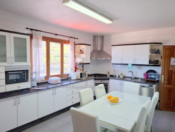 4 Bed  Villa/House for Sale, Los Realejos, Tenerife - IC-VCH11627