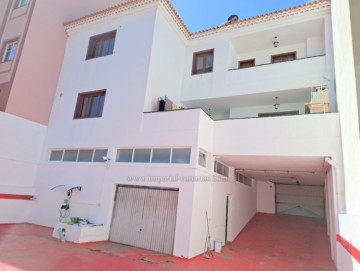 4 Bed  Villa/House for Sale, Los Realejos, Tenerife - IC-VCH11627