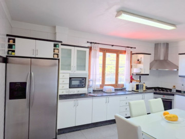 4 Bed  Villa/House for Sale, Los Realejos, Tenerife - IC-VCH11627