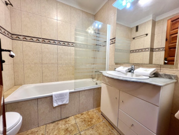 1 Bed  Flat / Apartment for Sale, Playa de Las Americas, Arona, Tenerife - MP-AP0950-1C