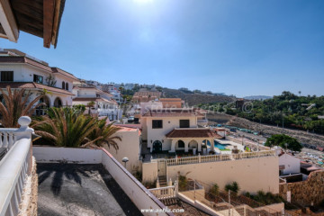 2 Bed  Villa/House for Sale, San Eugenio Alto, Costa Adeje, Tenerife - AZ-1834