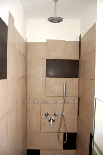 2 Bed  Villa/House for Sale, Puerto de la Cruz, Tenerife - IC-VCH11671