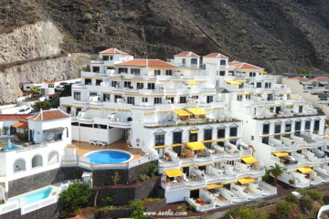 2 Bed  Flat / Apartment for Sale, Acantilados De Los Gigantes, Santiago Del Teide, Tenerife - AZ-1837