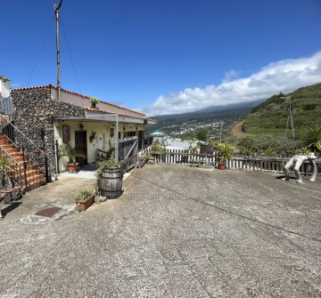 5 Bed  Villa/House for Sale, Icod de los Vinos, Tenerife - IC-VCH11678