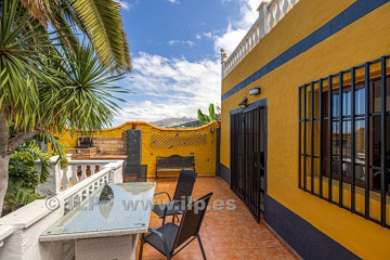 2 Bed  Villa/House for Sale, La Bombilla, Tazacorte, La Palma - LP-Ta155