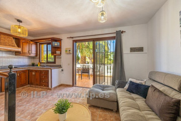 2 Bed  Villa/House for Sale, La Bombilla, Tazacorte, La Palma - LP-Ta155
