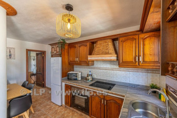 2 Bed  Villa/House for Sale, La Bombilla, Tazacorte, La Palma - LP-Ta155