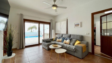 3 Bed  Villa/House for Sale, Playa Blanca, Lanzarote - LA-PB084s