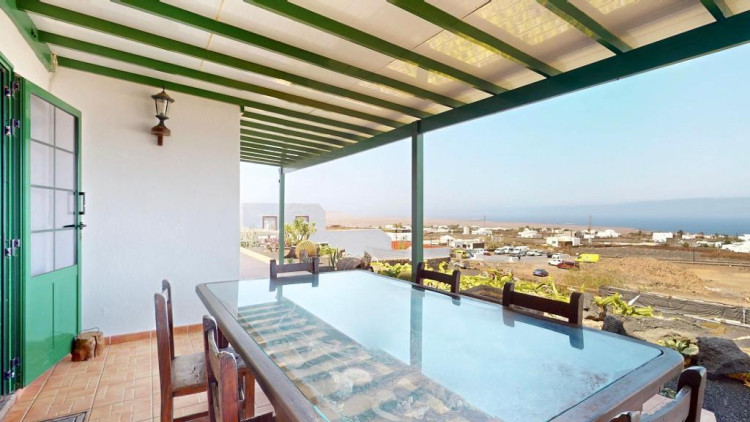 3 Bed  Property for Sale, Playa Blanca, Lanzarote - LA-PB085s