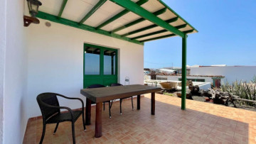 3 Bed  Property for Sale, Playa Blanca, Lanzarote - LA-PB085s