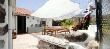 2 Bed  Villa/House to Rent, Puerto de la Cruz, Tenerife - IC-ACH11711